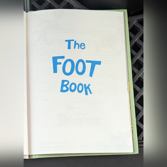1993 The Foot Book by Dr Seuss - Picture 9 of 13
